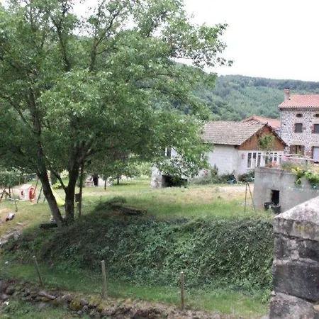 De Vereuges Апартаменты Saint-Julien-Des-Chazes