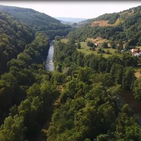 Gite De Vereuges * Saint-Julien-Des-Chazes