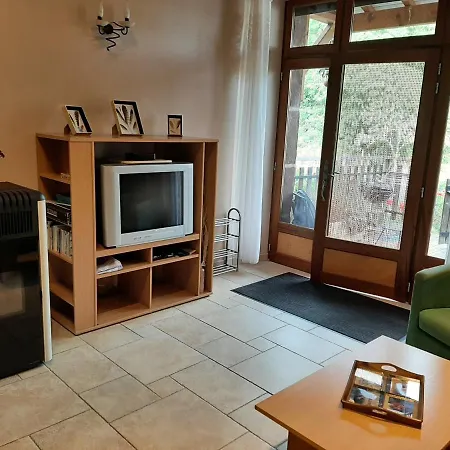 Gite De Vereuges Saint-Julien-Des-Chazes