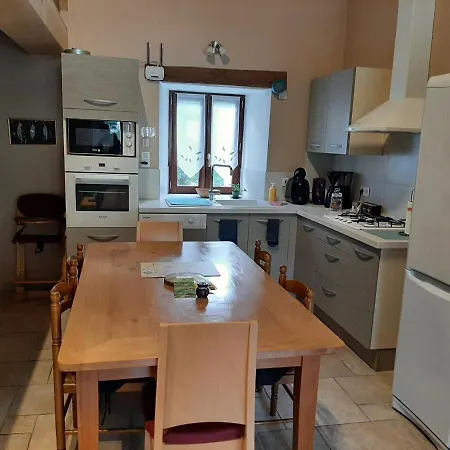 Gite De Vereuges Saint-Julien-Des-Chazes