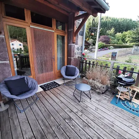 Gite De Vereuges Apartment Saint-Julien-Des-Chazes
