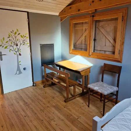 De Véreuges Apartamento *